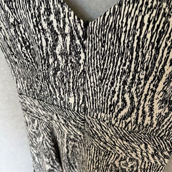 Nanette Lepore Silk Blend Black and White V-Neck Mini Length Dress Size 0 - Picture 5 of 7